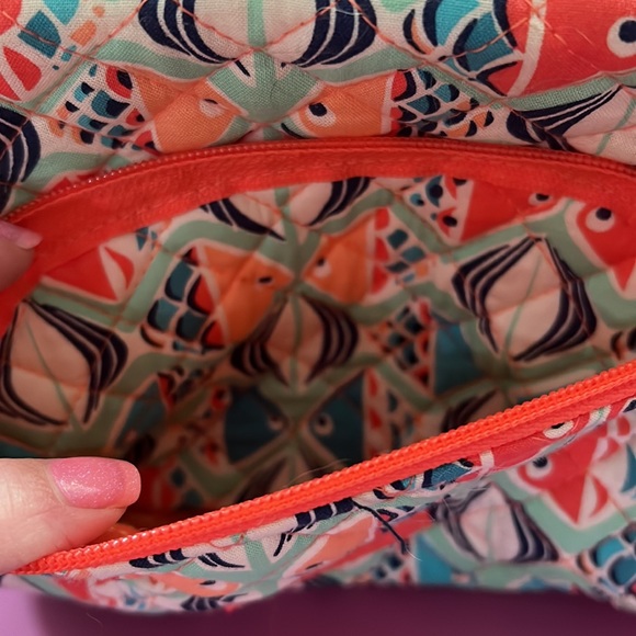 Vera Bradley medium makeup case - Picture 4 of 4